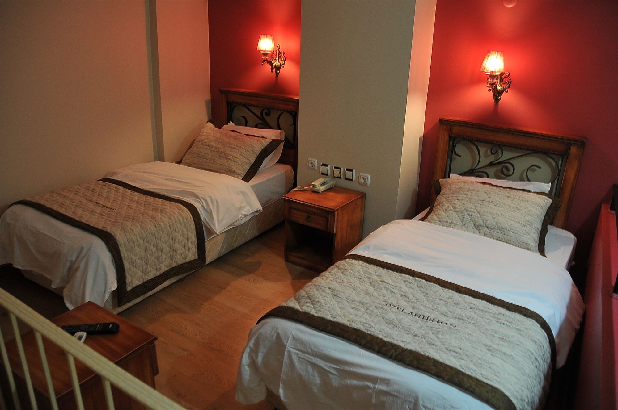 Antikhan Hotel Измир Екстериор снимка
